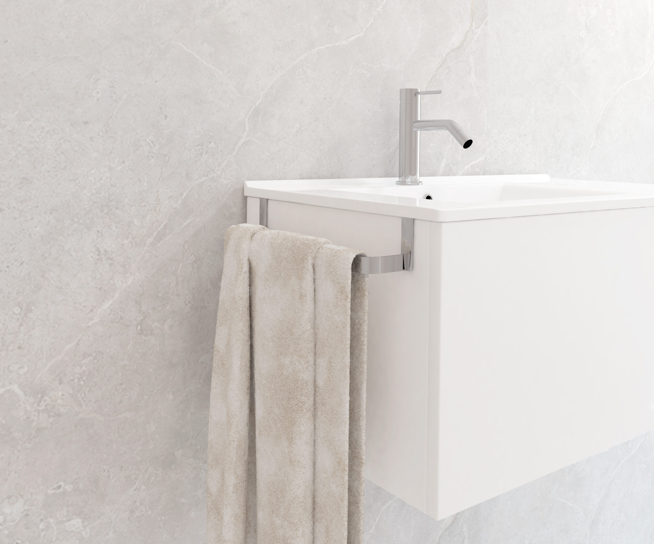 BALAYEZ LES SERVIETTES DE L’INTÉRIEUR DU MEUBLE