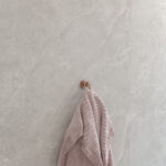 PERCHA CAPRI ORO ROSA CEPILLADO