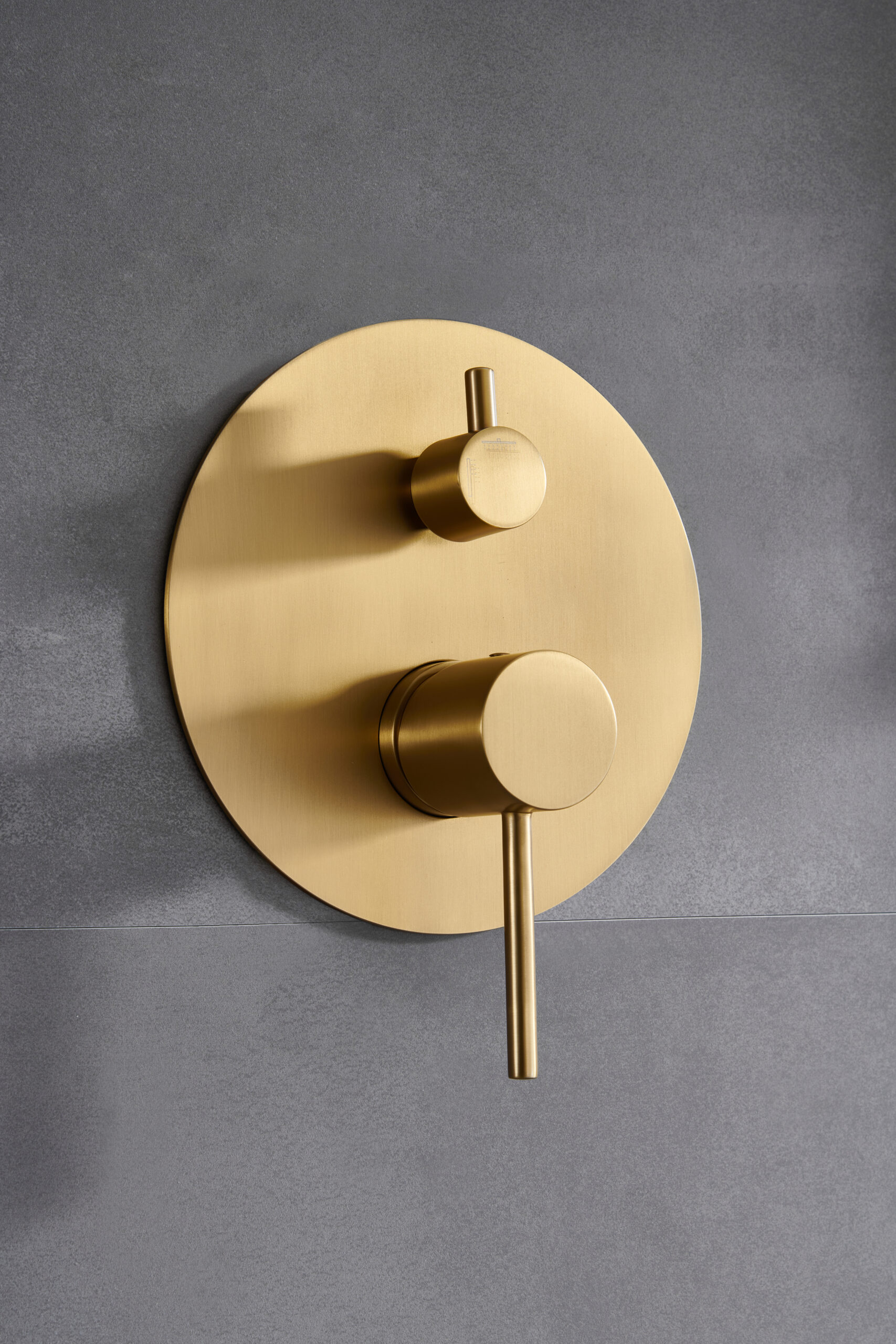 CONJUNTO DUCHA MONOMANDO EMPOTRADO TENERIFE ORO CEPILLADO